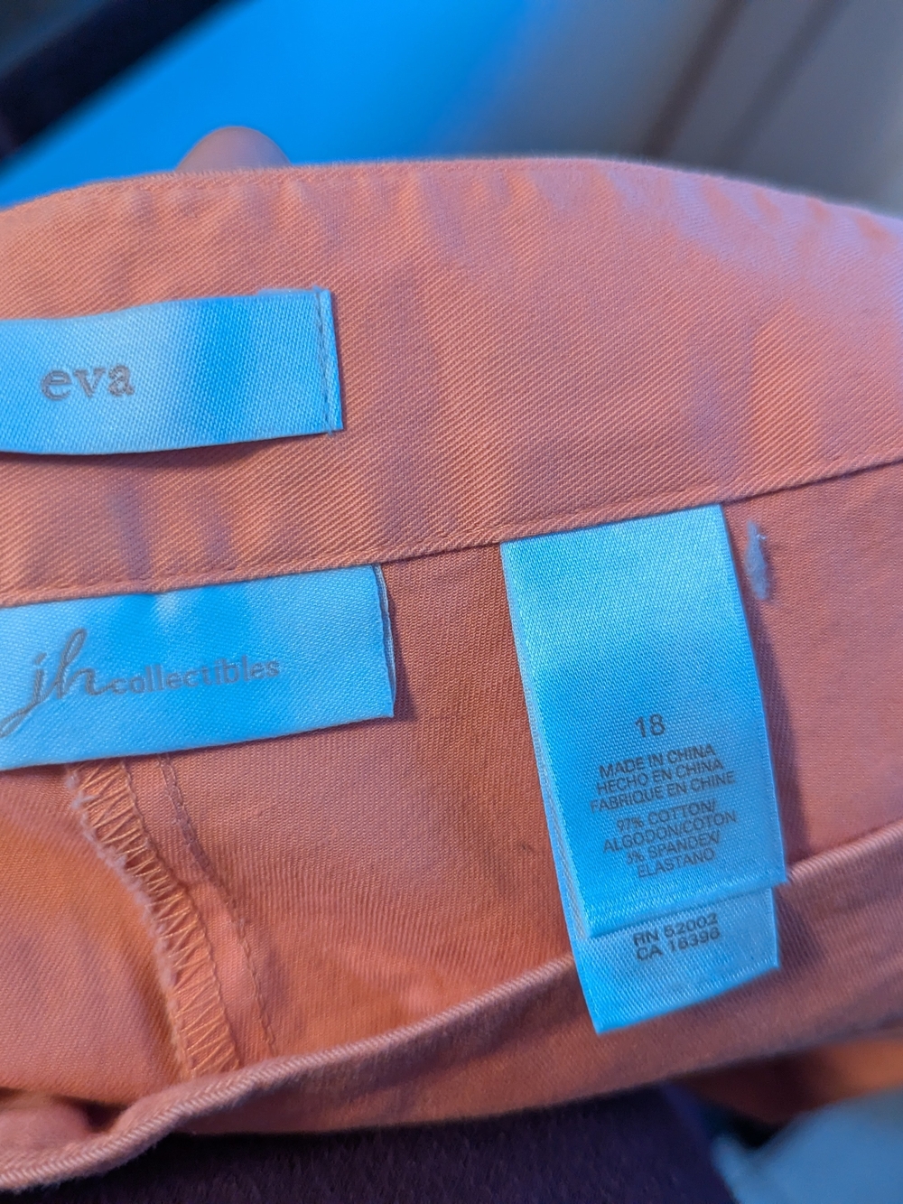 JH Collectibles Orange Capris - Picture 3 of 3